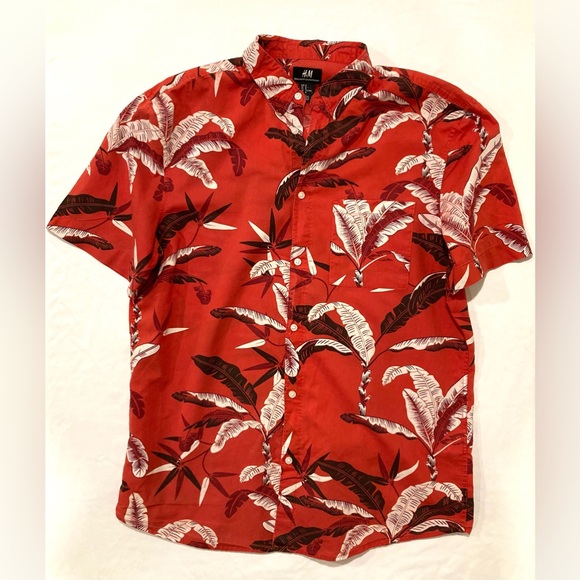 Men’s M red pattern button down summer shirt from H&M - Picture 1 of 2
